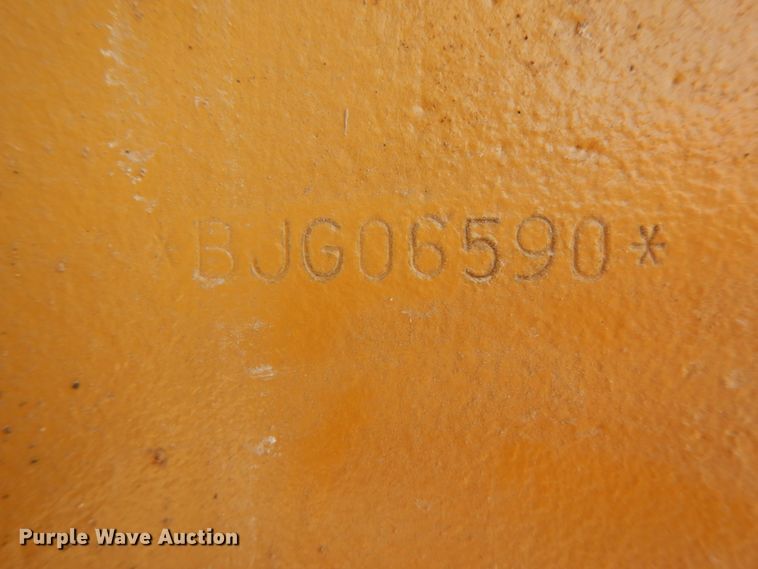 image for item IY9506 Caterpillar D6N transmission