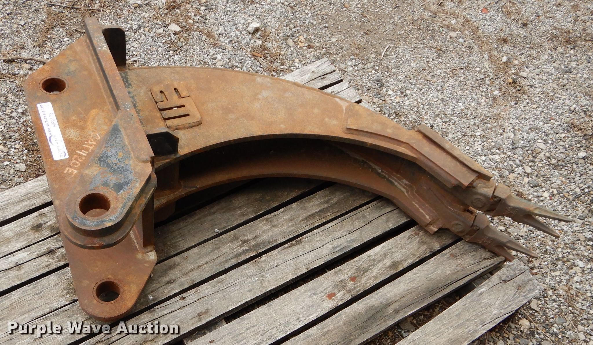 Werk Brau backhoe cribbing bucket in Kansas City, KS Item HF9178 sold