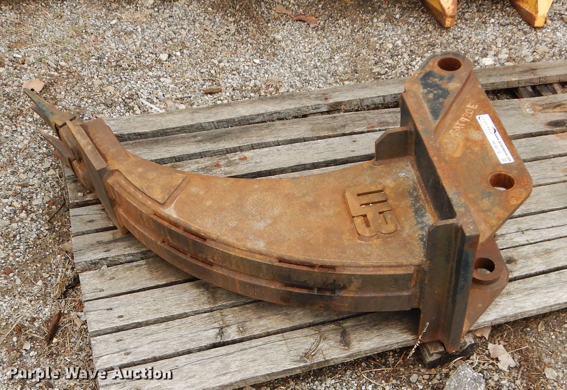 Werk Brau backhoe cribbing bucket in Kansas City, KS Item HF9178 sold