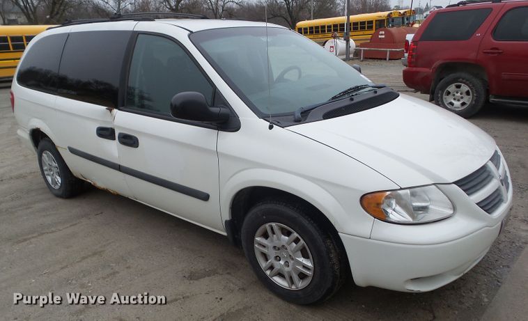 image for item DA7077 2005 Dodge Grand Caravan SE  van