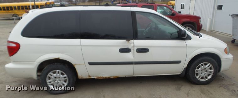 image for item DA7077 2005 Dodge Grand Caravan SE  van