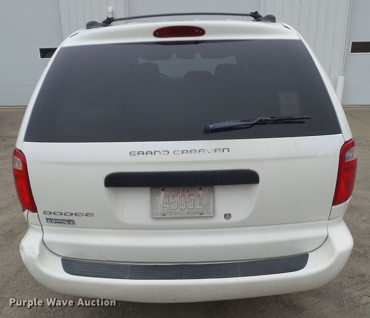 image for item DA7077 2005 Dodge Grand Caravan SE  van