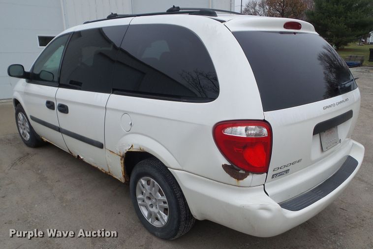 image for item DA7077 2005 Dodge Grand Caravan SE  van