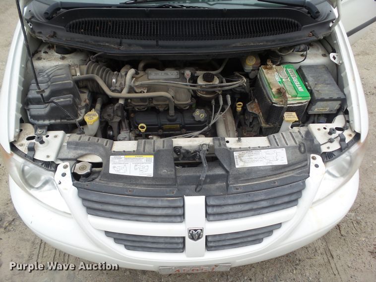 image for item DA7077 2005 Dodge Grand Caravan SE  van
