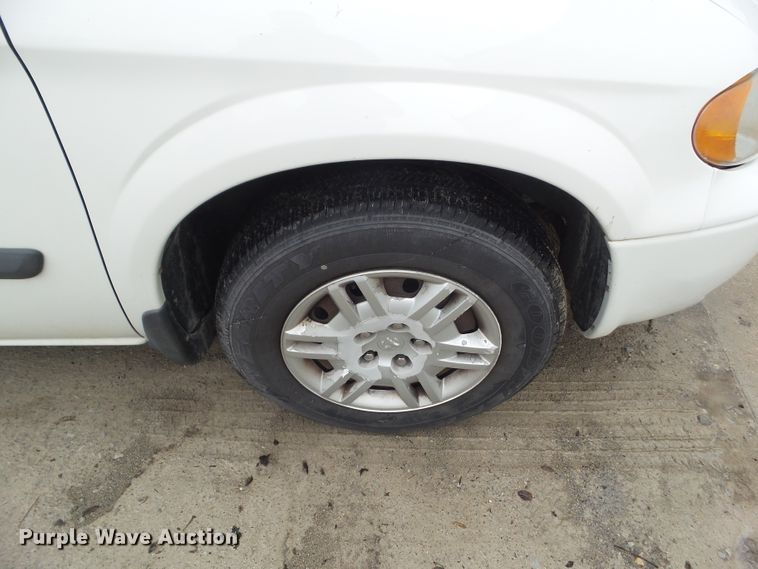 image for item DA7077 2005 Dodge Grand Caravan SE  van