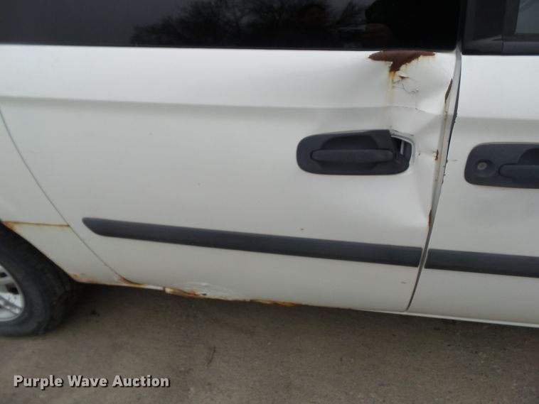 image for item DA7077 2005 Dodge Grand Caravan SE  van