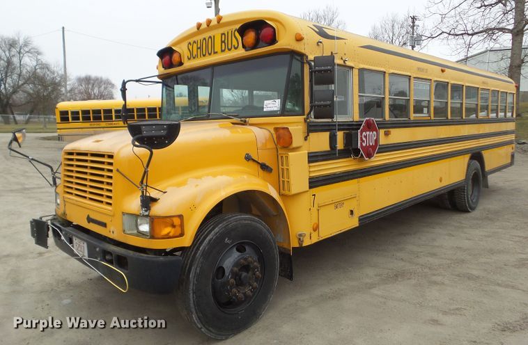 image for item DA7078 2001 International 3800  school bus