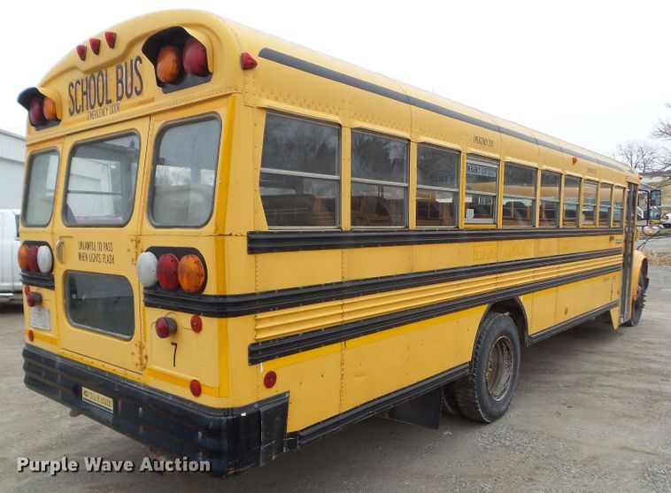 image for item DA7078 2001 International 3800  school bus