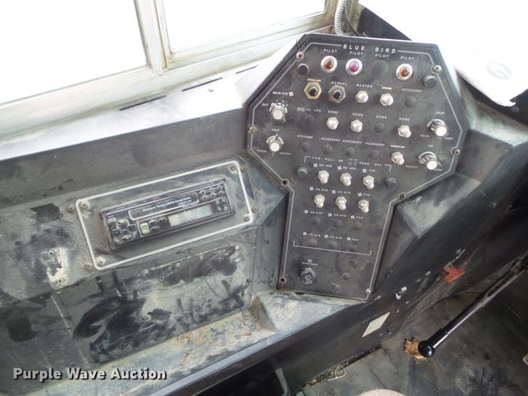 image for item DA7078 2001 International 3800  school bus