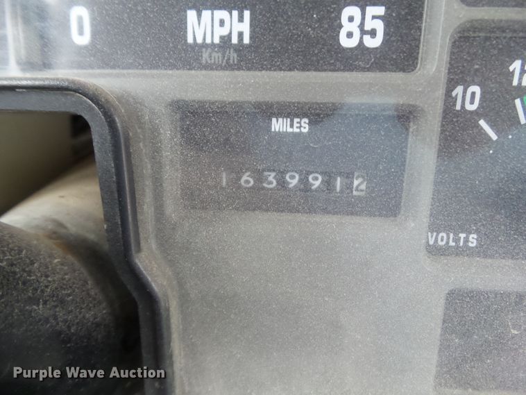 image for item DA7078 2001 International 3800  school bus