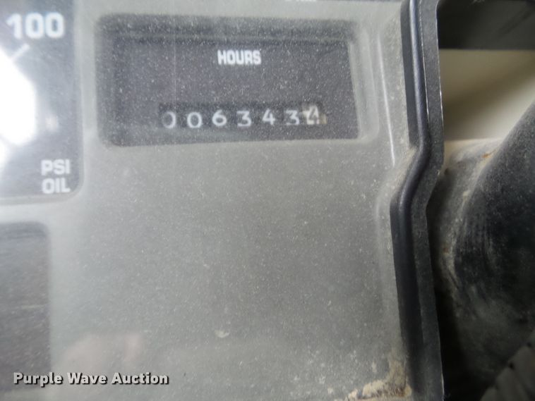 image for item DA7078 2001 International 3800  school bus