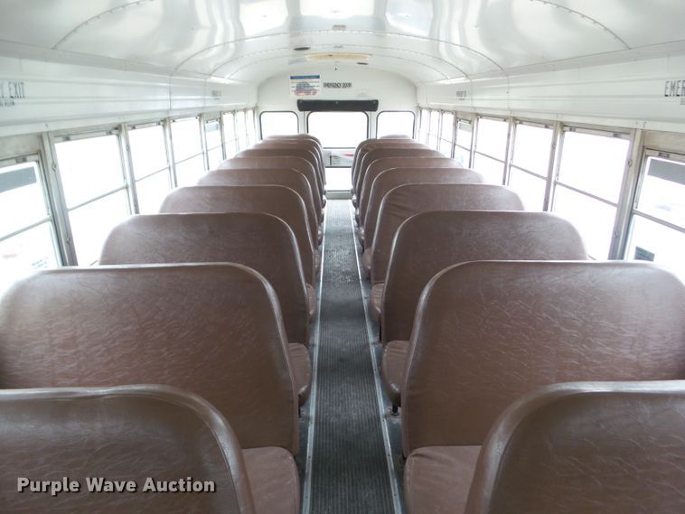 image for item DA7078 2001 International 3800  school bus