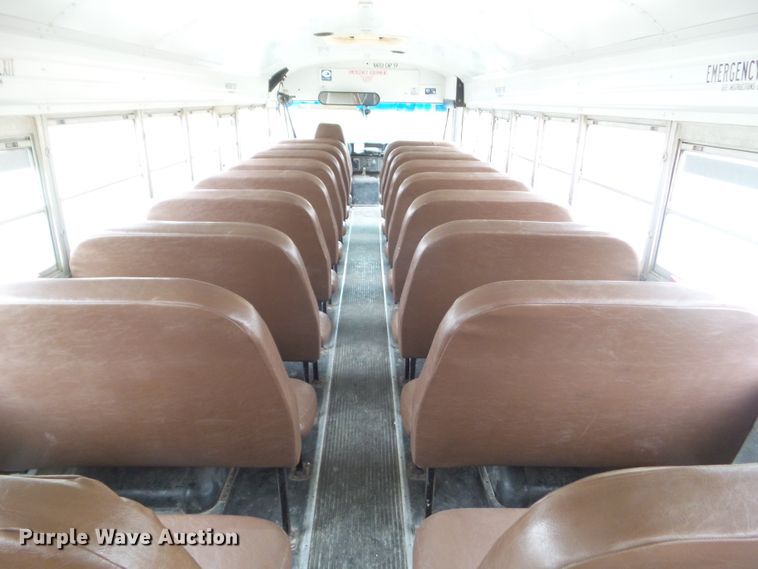 image for item DA7078 2001 International 3800  school bus