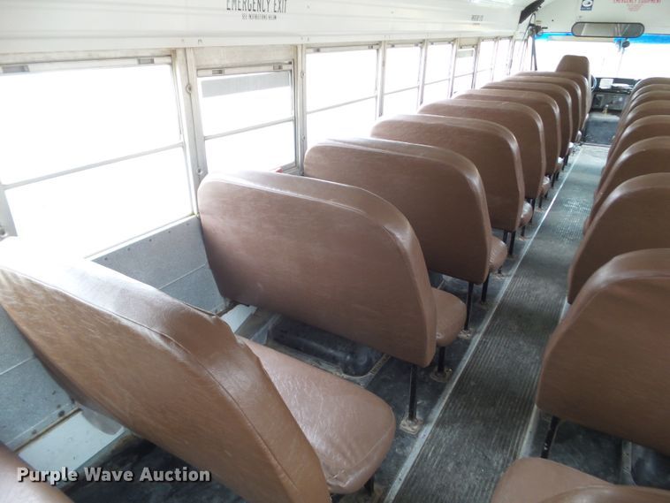 image for item DA7078 2001 International 3800  school bus