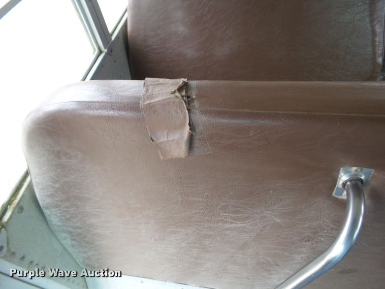 image for item DA7078 2001 International 3800  school bus