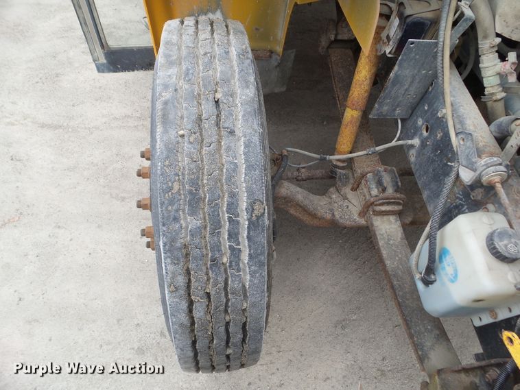 image for item DA7078 2001 International 3800  school bus