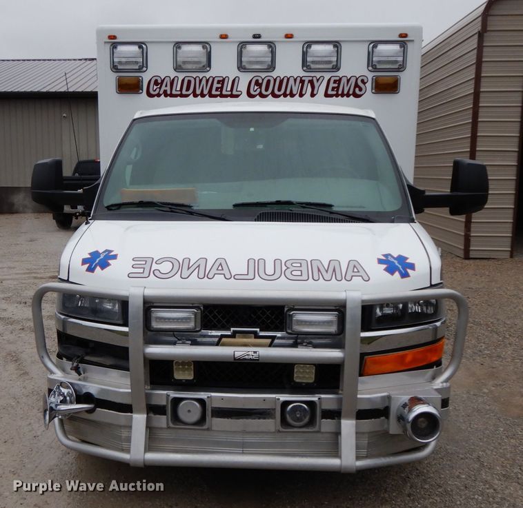 image for item DF6501 2010 Chevrolet Express 4500  ambulance