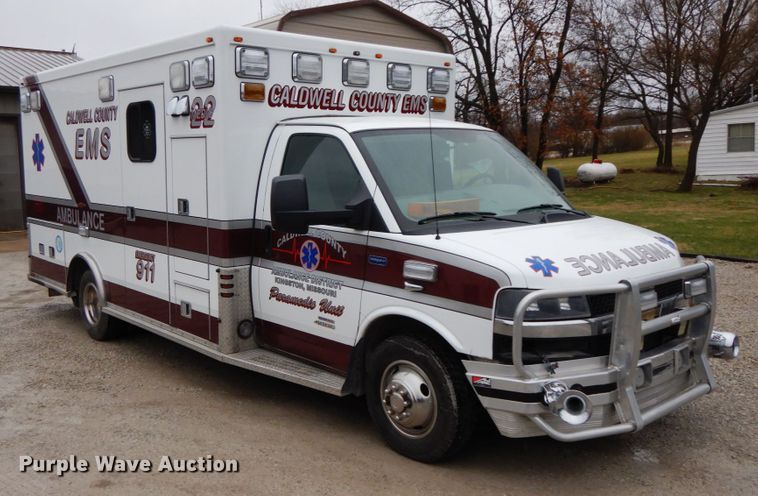 image for item DF6501 2010 Chevrolet Express 4500  ambulance