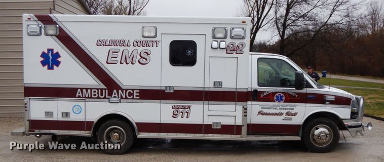 image for item DF6501 2010 Chevrolet Express 4500  ambulance