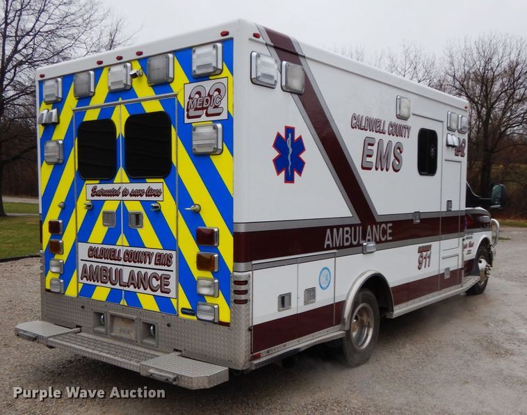 image for item DF6501 2010 Chevrolet Express 4500  ambulance