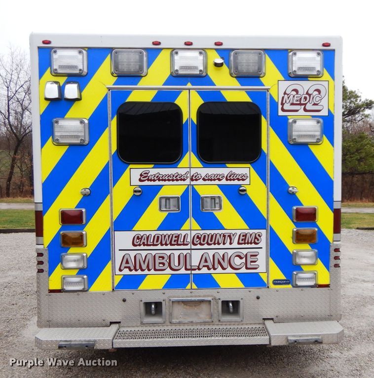 image for item DF6501 2010 Chevrolet Express 4500  ambulance