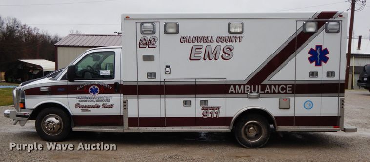 image for item DF6501 2010 Chevrolet Express 4500  ambulance