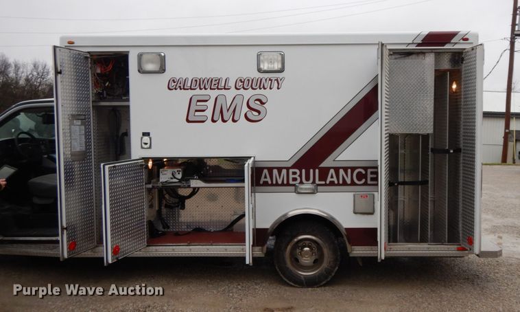 image for item DF6501 2010 Chevrolet Express 4500  ambulance