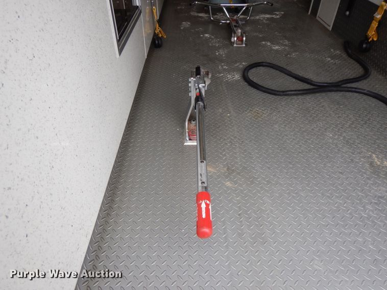 image for item DF6501 2010 Chevrolet Express 4500  ambulance