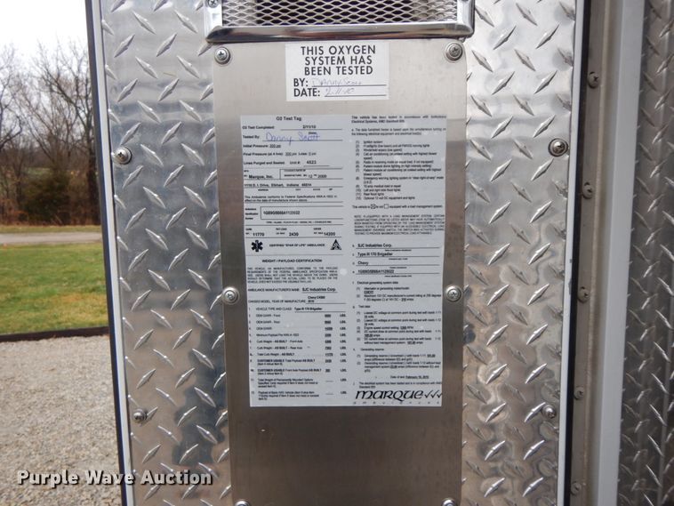 image for item DF6501 2010 Chevrolet Express 4500  ambulance