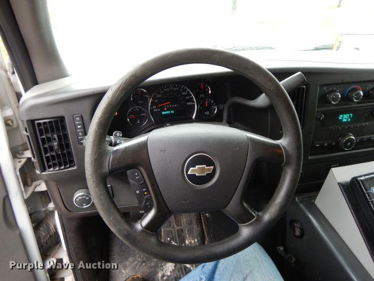 image for item DF6501 2010 Chevrolet Express 4500  ambulance