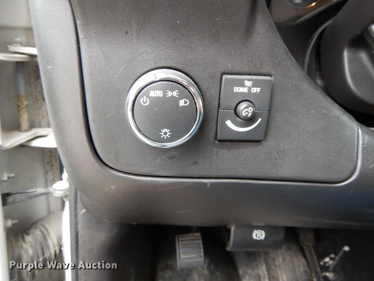 image for item DF6501 2010 Chevrolet Express 4500  ambulance