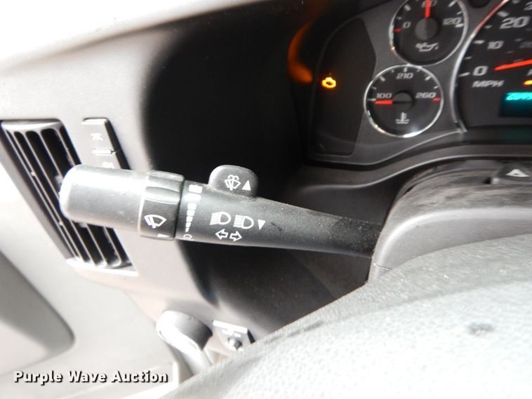 image for item DF6501 2010 Chevrolet Express 4500  ambulance