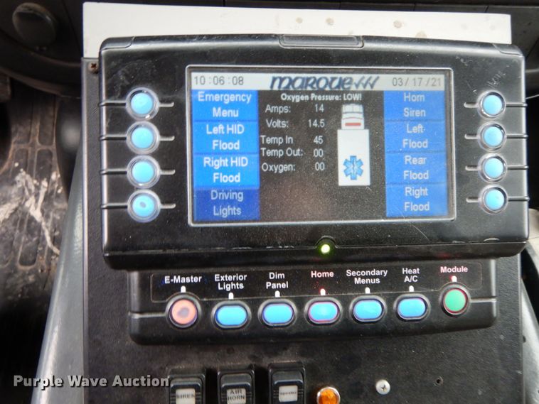 image for item DF6501 2010 Chevrolet Express 4500  ambulance