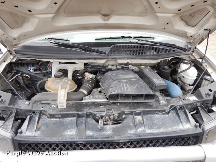 image for item DF6501 2010 Chevrolet Express 4500  ambulance