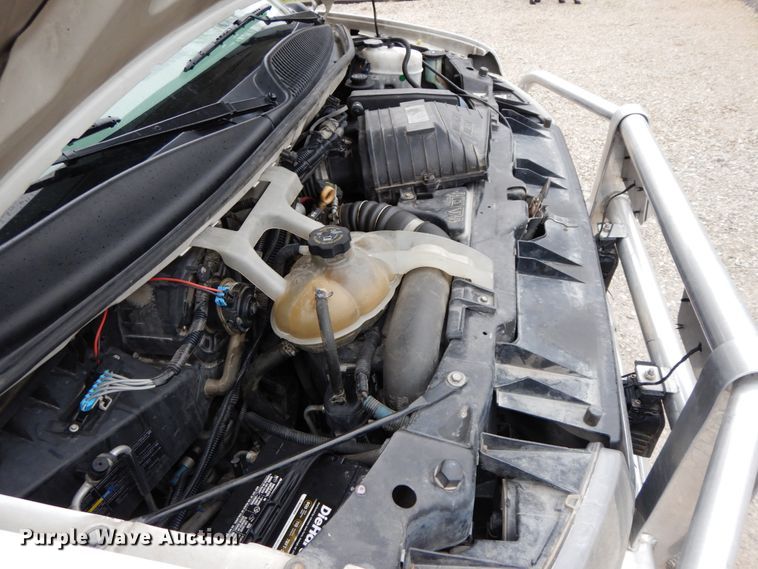 image for item DF6501 2010 Chevrolet Express 4500  ambulance