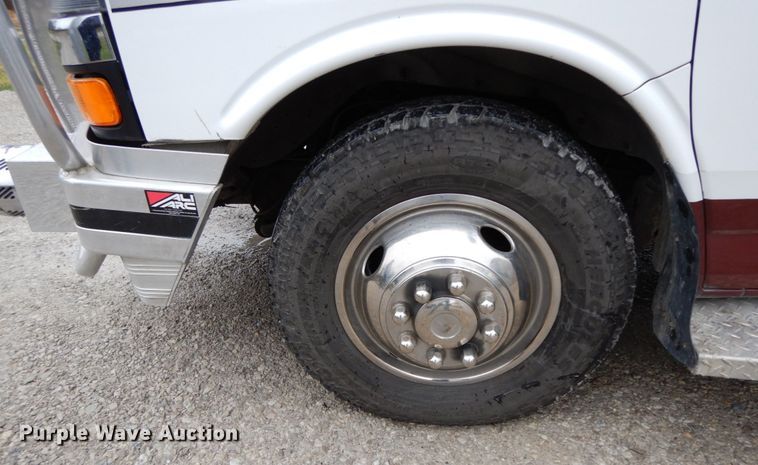 image for item DF6501 2010 Chevrolet Express 4500  ambulance