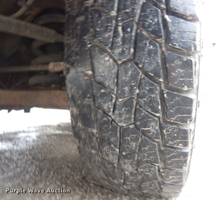 image for item DF6501 2010 Chevrolet Express 4500  ambulance