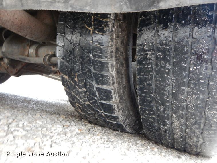 image for item DF6501 2010 Chevrolet Express 4500  ambulance