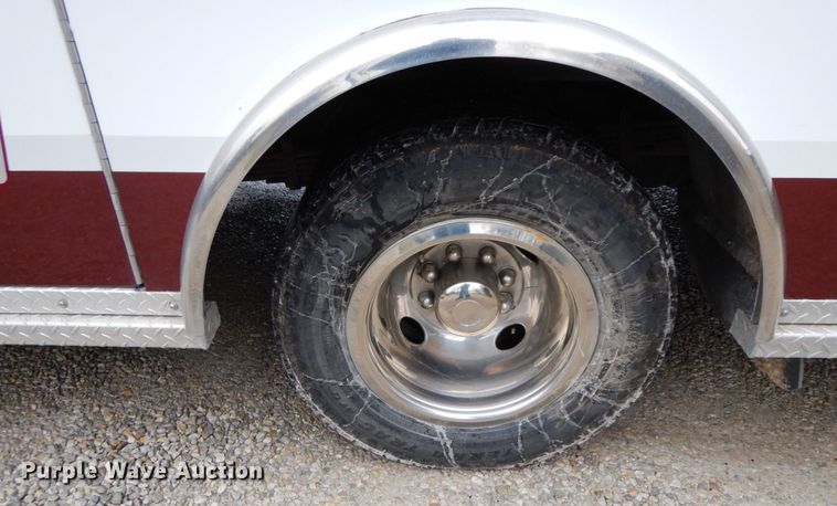 image for item DF6501 2010 Chevrolet Express 4500  ambulance