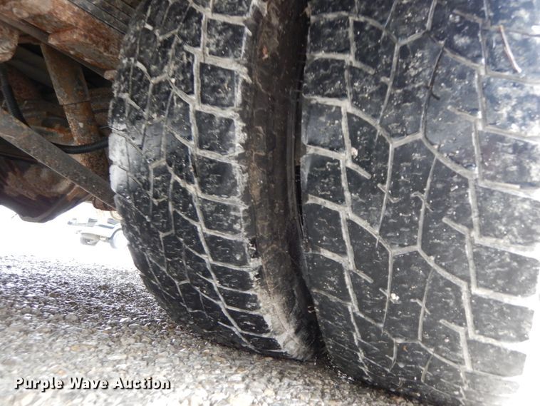 image for item DF6501 2010 Chevrolet Express 4500  ambulance