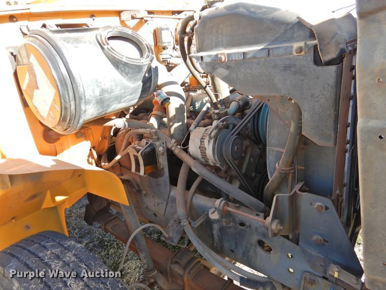 image for item DG1588 1992 International 3800  school bus