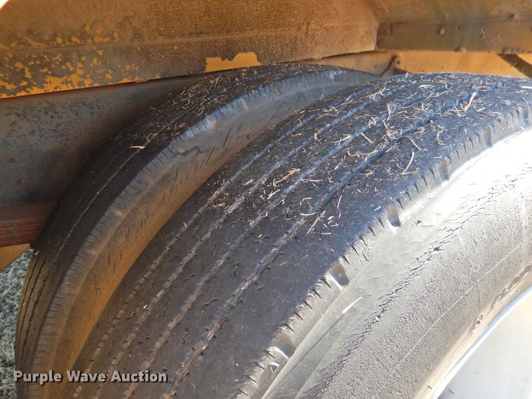 image for item DG1588 1992 International 3800  school bus