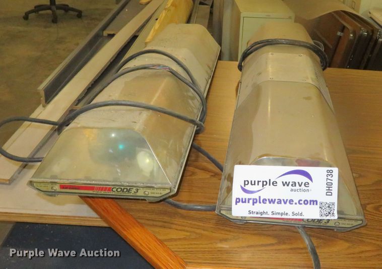 image for item DH0738 (2) Code 3 LP6000 light bars