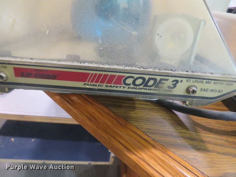 image for item DH0738 (2) Code 3 LP6000 light bars