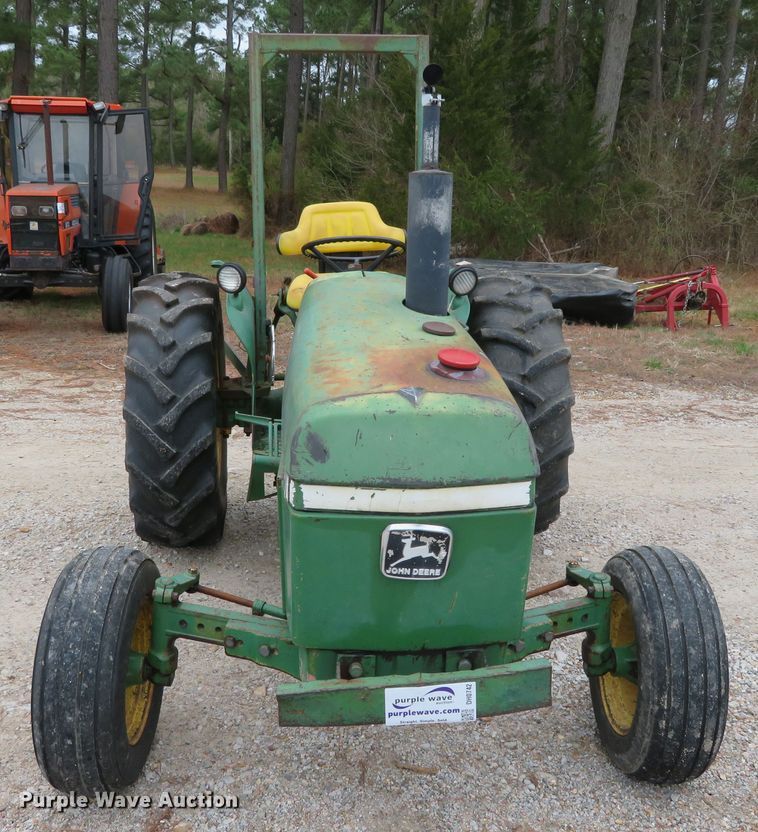image for item DH0742 1981 John Deere 2040  tractor