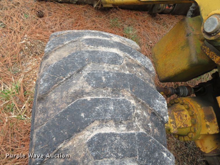 image for item DH0743 1994 John Deere 310D  backhoe