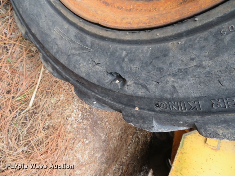 image for item DH0743 1994 John Deere 310D  backhoe