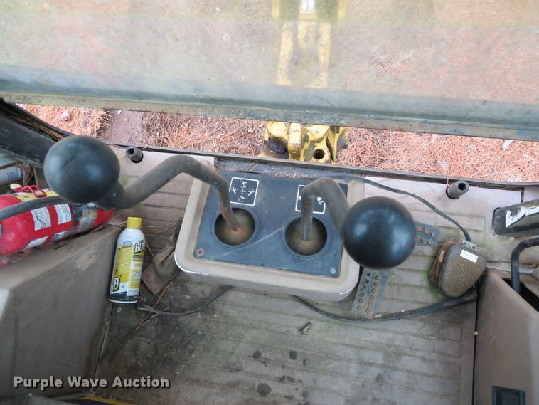 image for item DH0743 1994 John Deere 310D  backhoe