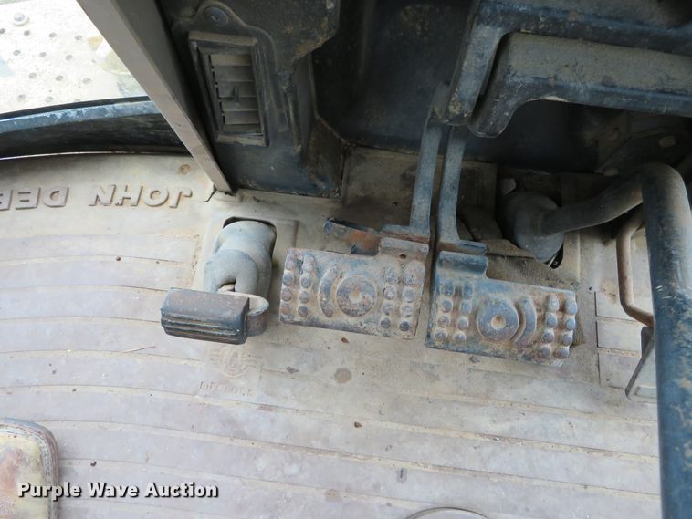 image for item DH0743 1994 John Deere 310D  backhoe