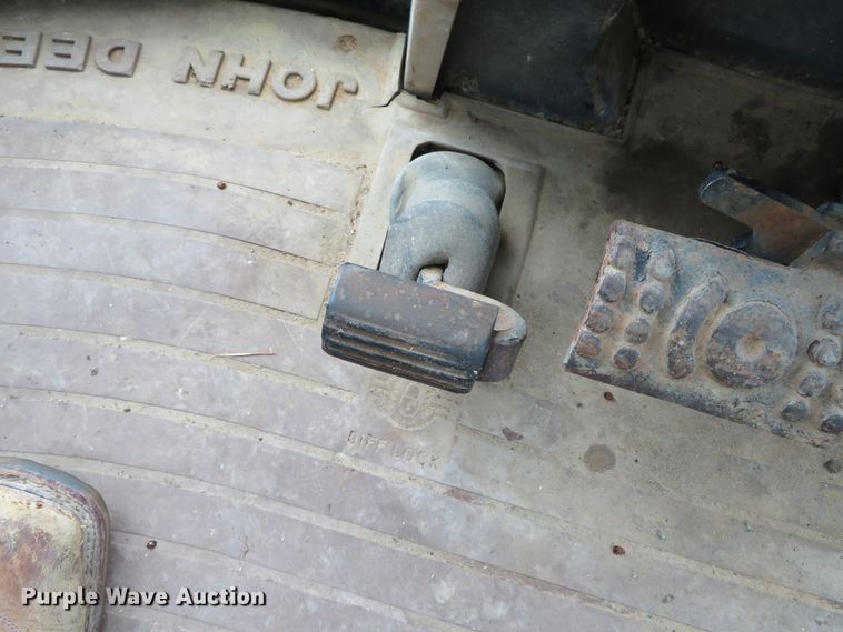 image for item DH0743 1994 John Deere 310D  backhoe